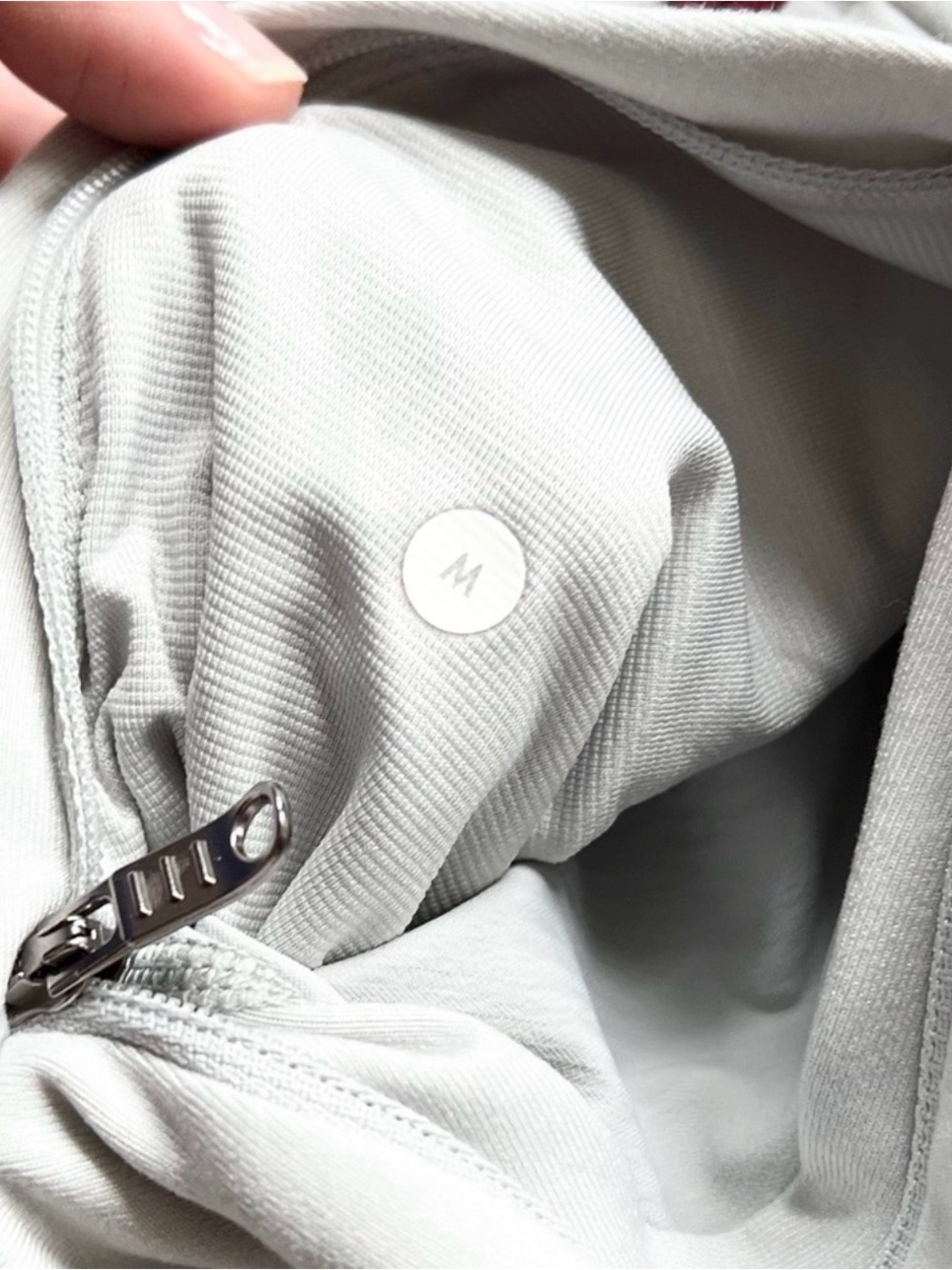 lululemon athletica Cream Performance Jacket with Red Zip - Picture 4 of 4